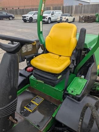 Image of John Deere 7700 equipment image 3