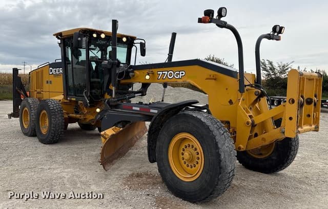 Image of John Deere 770GP equipment image 2
