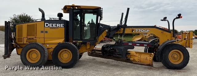 Image of John Deere 770GP equipment image 3
