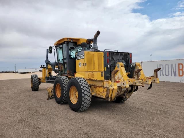 Image of John Deere 772G equipment image 2