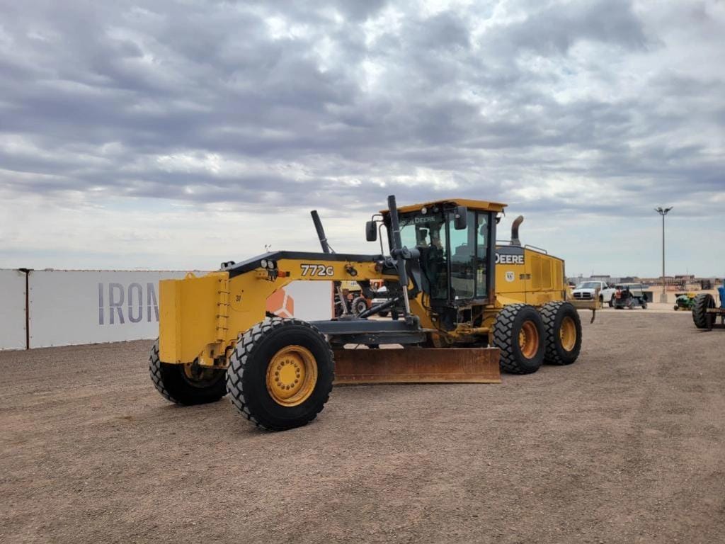 2012 John Deere 772G Equipment Image0