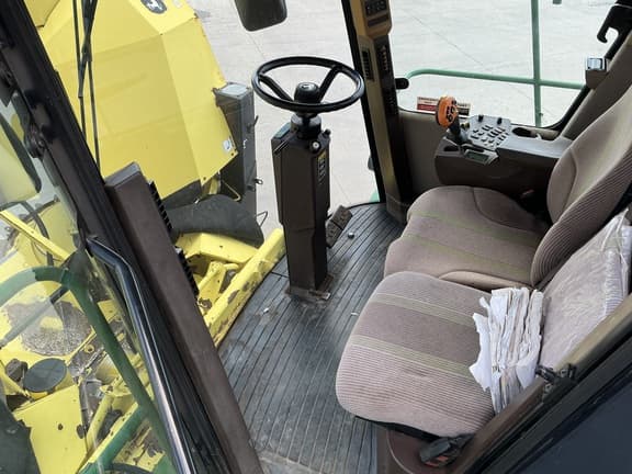 Image of John Deere 7750 equipment image 4