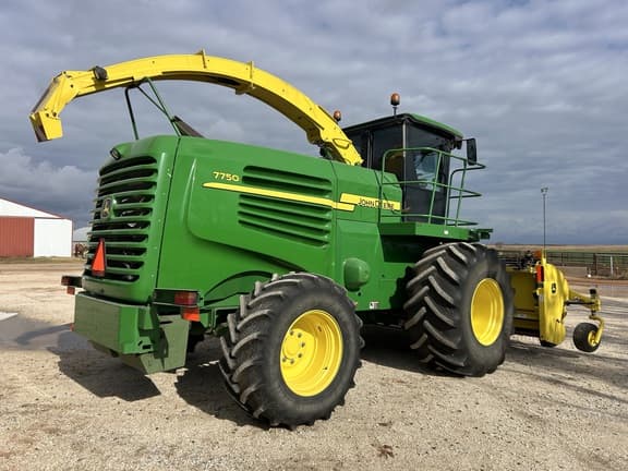 Image of John Deere 7750 equipment image 2