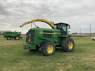 Main image John Deere 7750 3