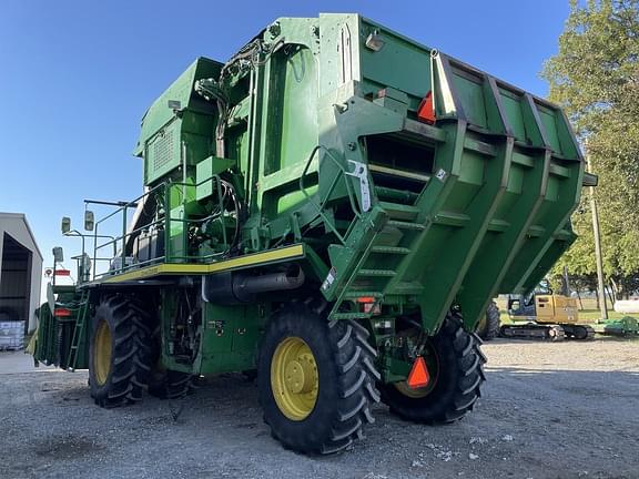 Image of John Deere 7760 equipment image 4