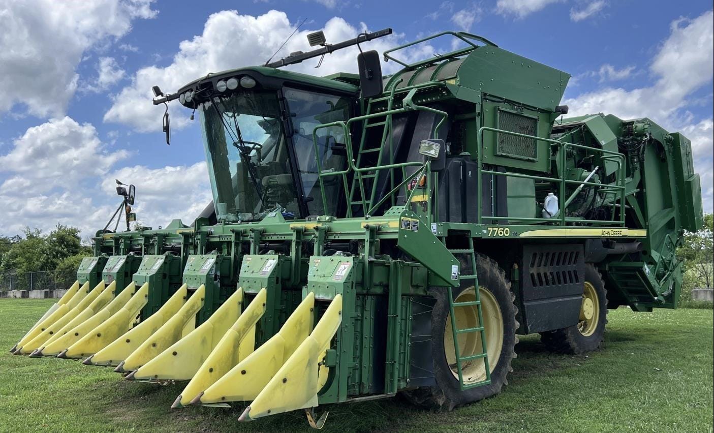 2012 John Deere 7760 Equipment Image0
