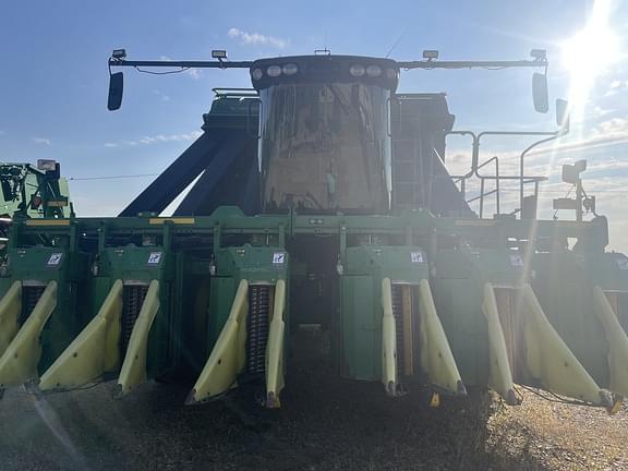 Image of John Deere 7760 equipment image 1