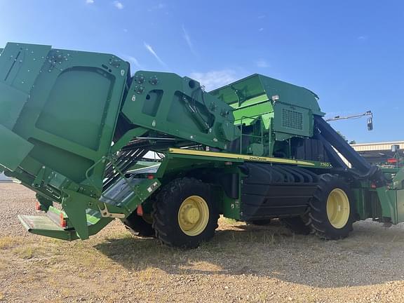 Image of John Deere 7760 equipment image 3