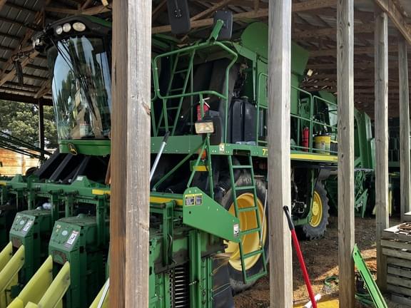 Image of John Deere 7760 equipment image 2