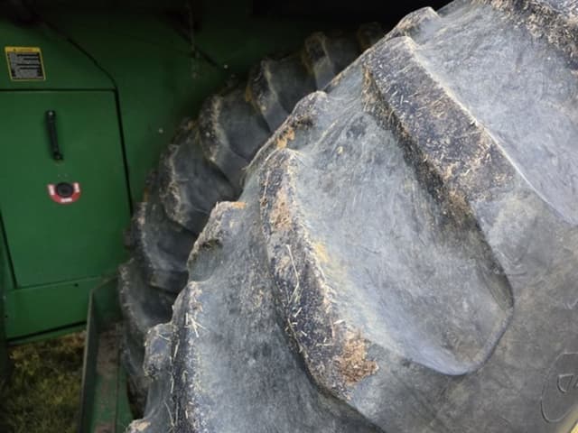 Image of John Deere 7760 equipment image 4