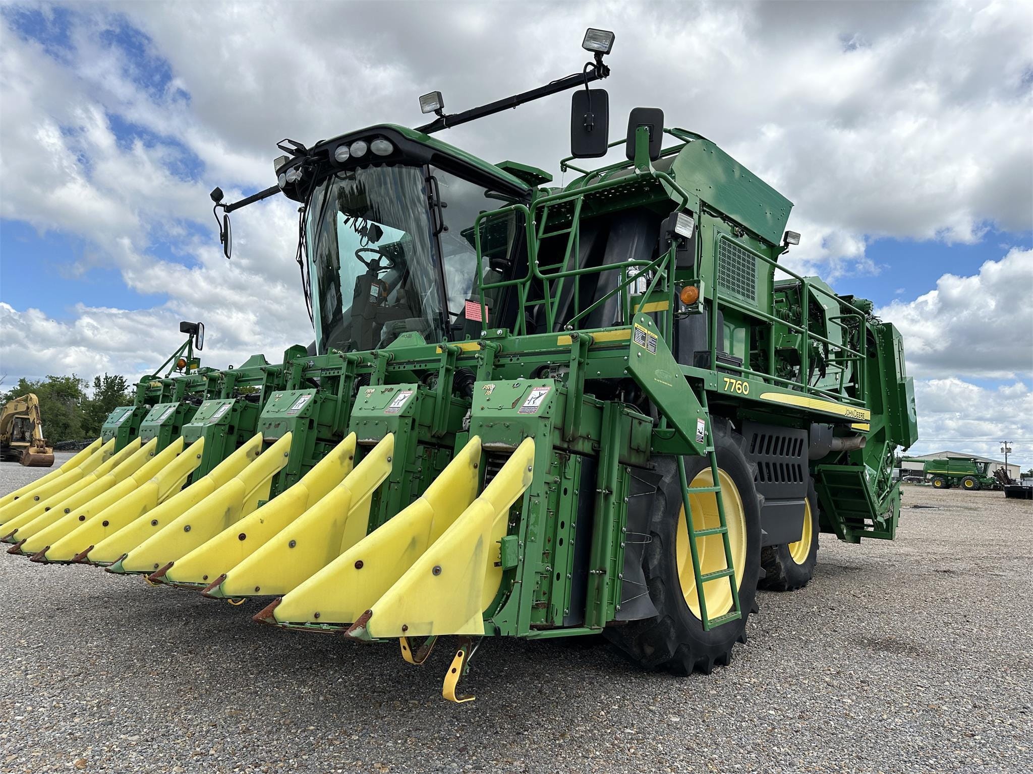 2012 John Deere 7760 Equipment Image0