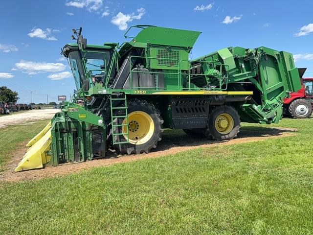 Image of John Deere 7760 equipment image 1