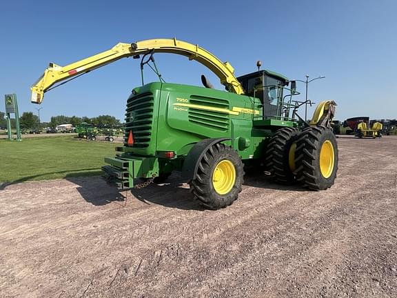 Image of John Deere 7950 equipment image 2