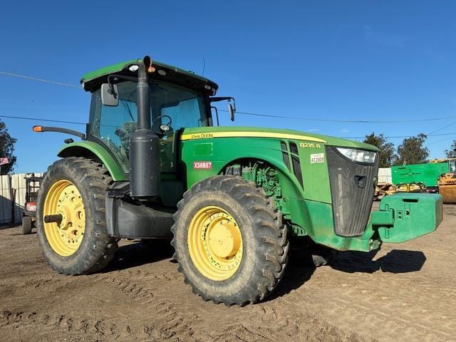 2012 John Deere 8235R Equipment Image0