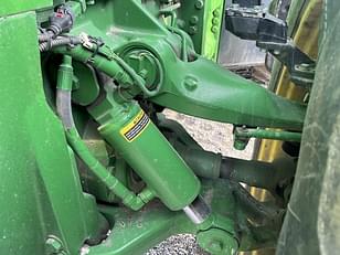 Main image John Deere 8235R 6