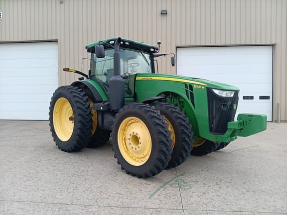 Image of John Deere 8235R Primary image
