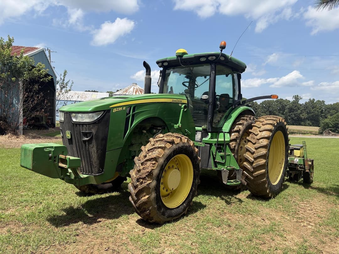 Image of John Deere 8235R Primary image