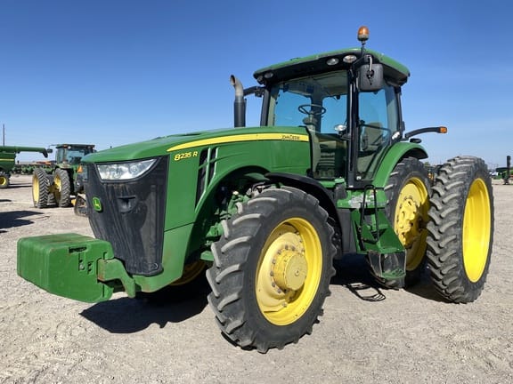 2012 John Deere 8235R Equipment Image0