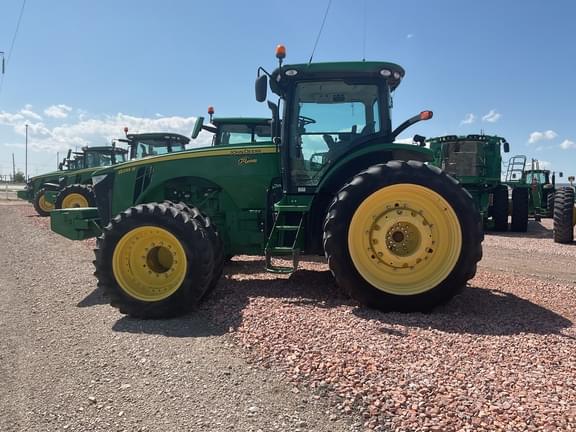 Image of John Deere 8235R Primary image