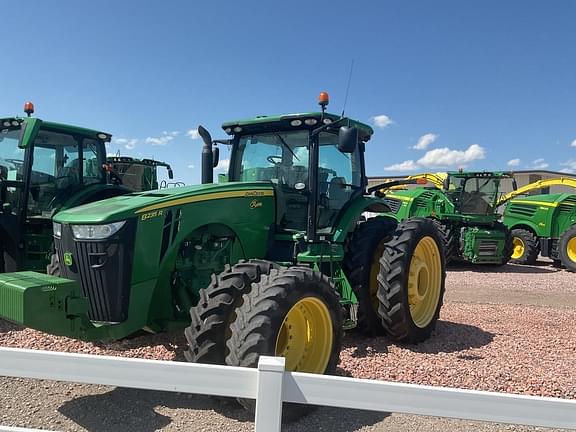 Image of John Deere 8235R equipment image 1
