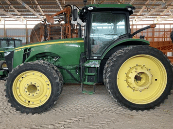 Main image John Deere 8235R
