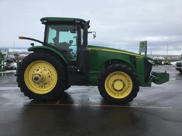 Main image John Deere 8235R