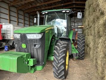 Main image John Deere 8235R