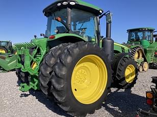 Main image John Deere 8235R 7