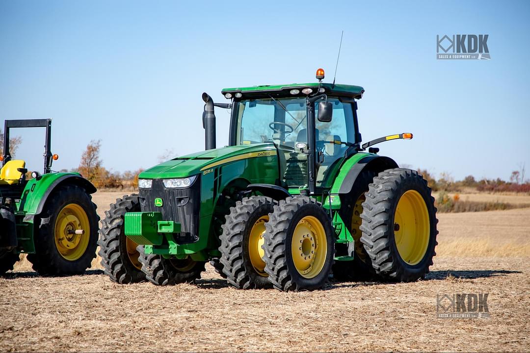 Image of John Deere 8235R Primary image