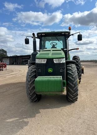 Image of John Deere 8235R Image 1