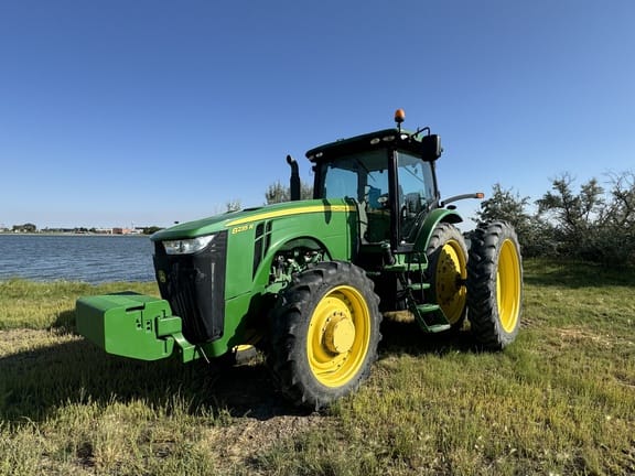 2012 John Deere 8235R Equipment Image0