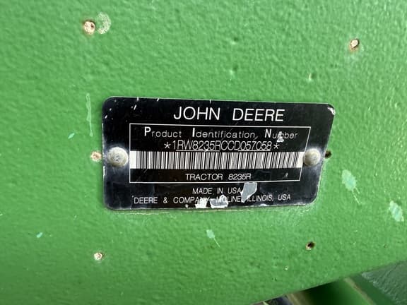 Image of John Deere 8235R equipment image 1