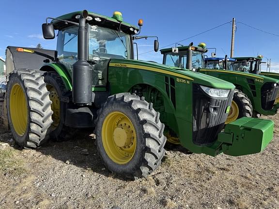 Image of John Deere 8235R Primary image