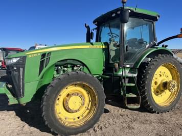 Main image John Deere 8235R