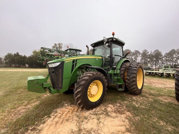 2012 John Deere 8235R Equipment Image0