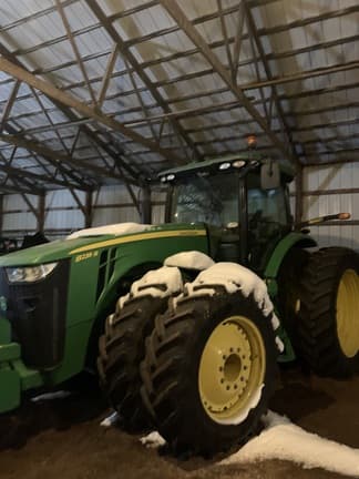Image of John Deere 8235R Primary image