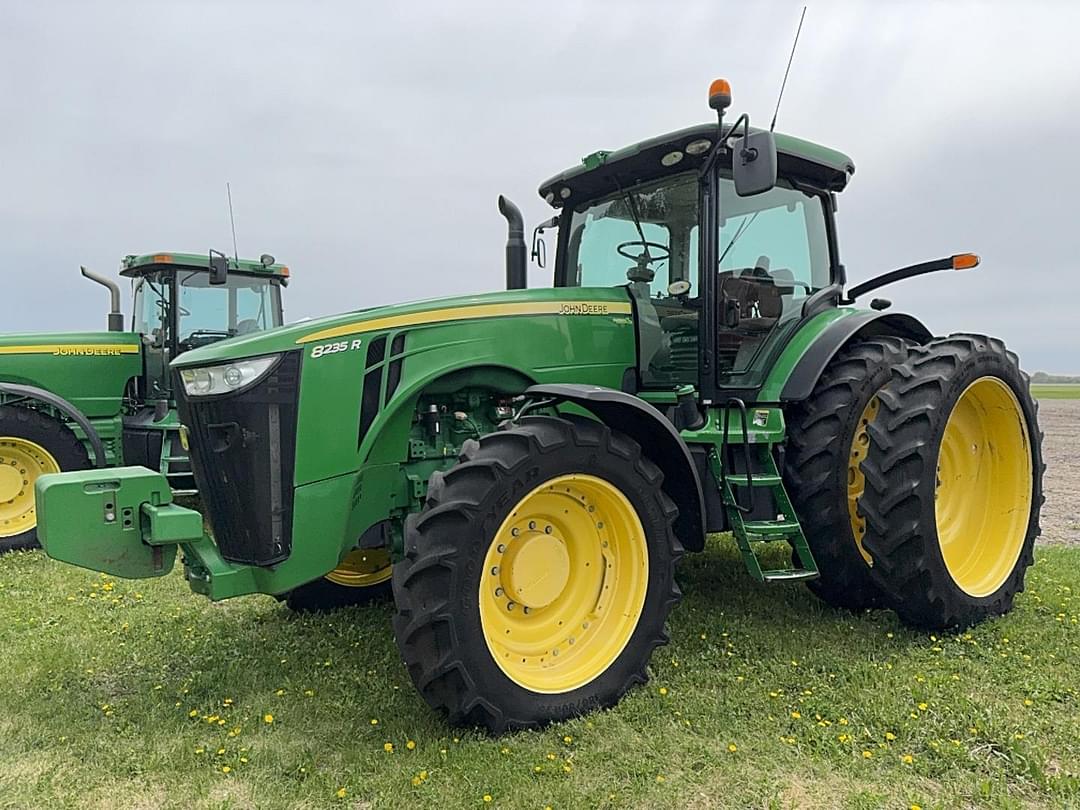 Image of John Deere 8235R Primary image