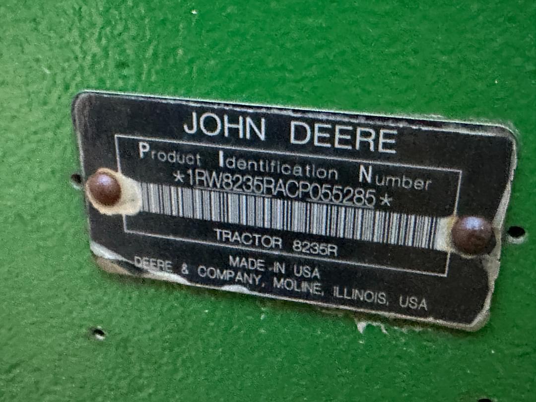 Image of John Deere 8235R Image 1