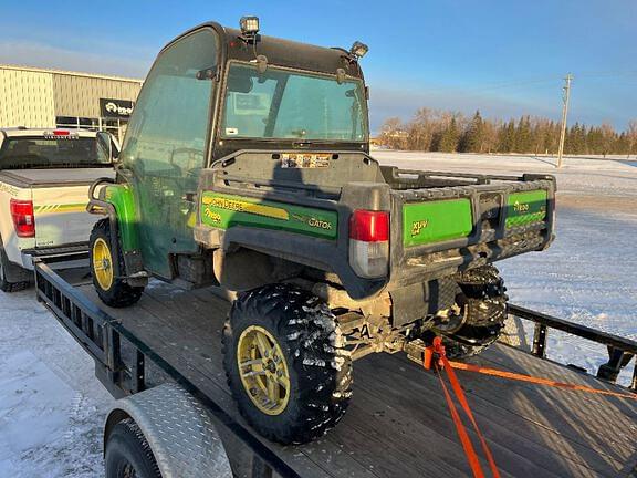 Image of John Deere Gator XUV 825i equipment image 1