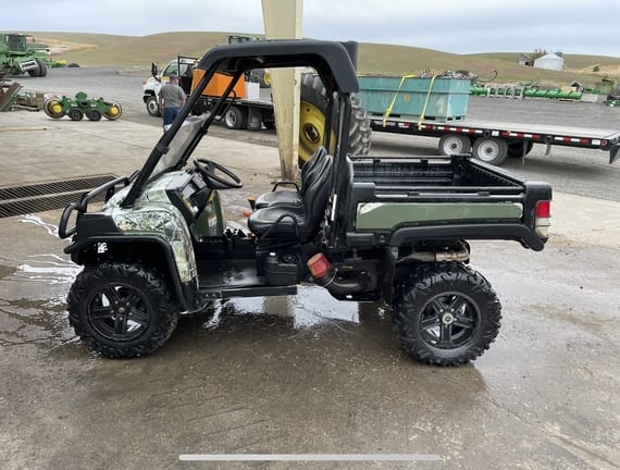 Main image John Deere Gator XUV 825i