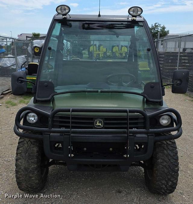 Image of John Deere Gator XUV 825i equipment image 1