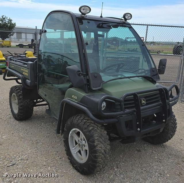Image of John Deere Gator XUV 825i equipment image 2