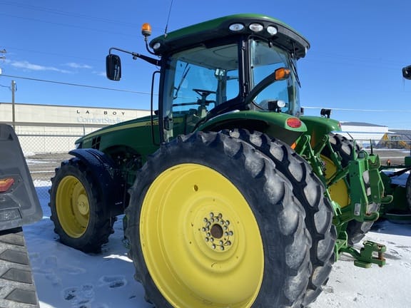 Main image John Deere 8260R