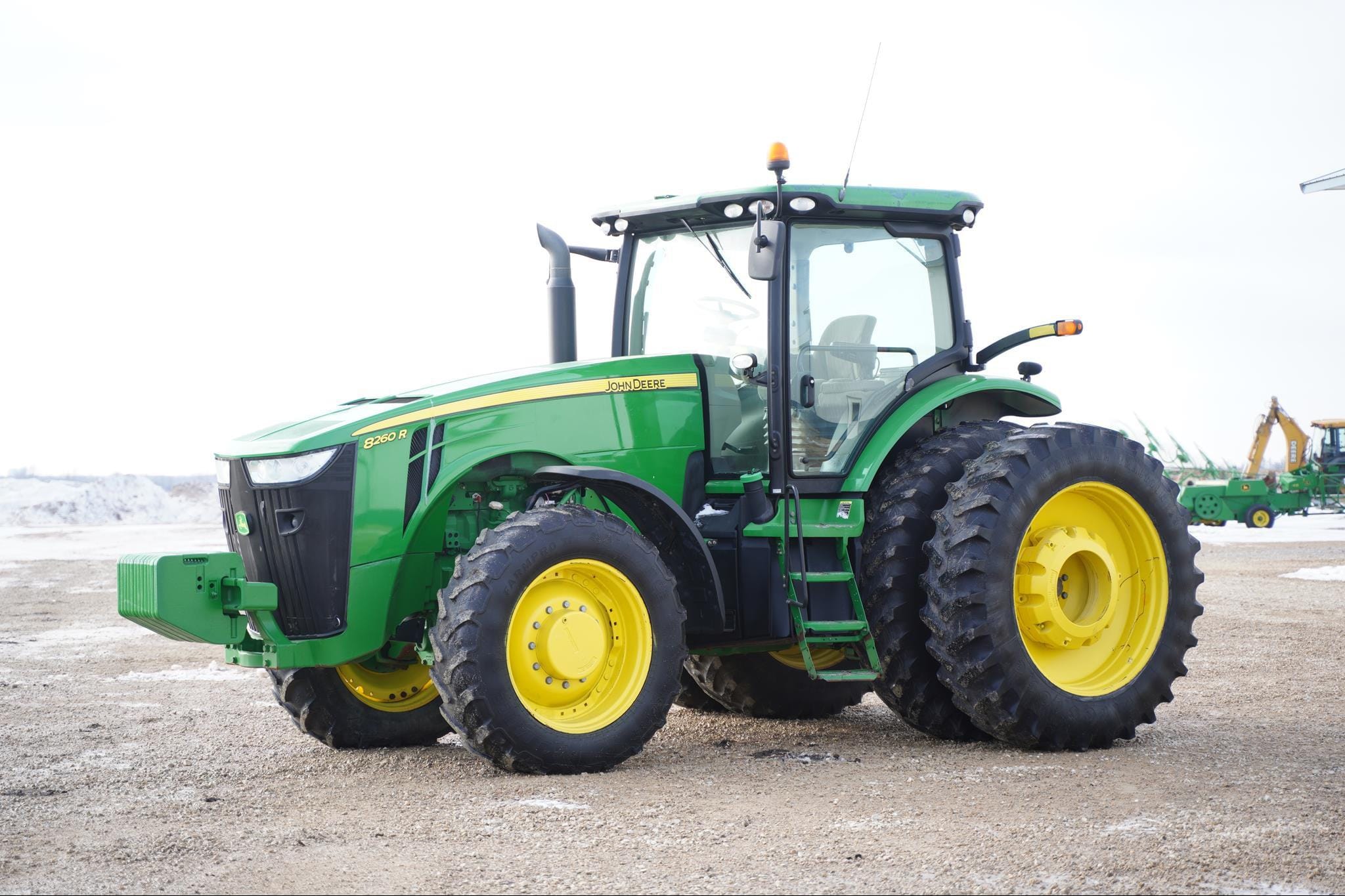 2012 John Deere 8260R Equipment Image0