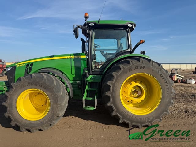 Image of John Deere 8285R equipment image 1