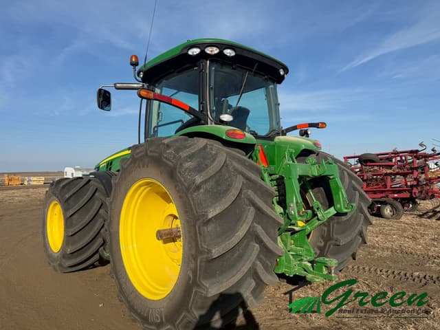 Image of John Deere 8285R equipment image 2