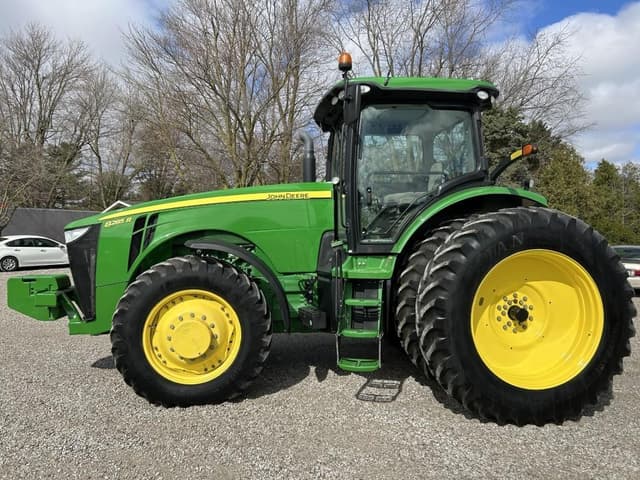 Image of John Deere 8285R equipment image 2