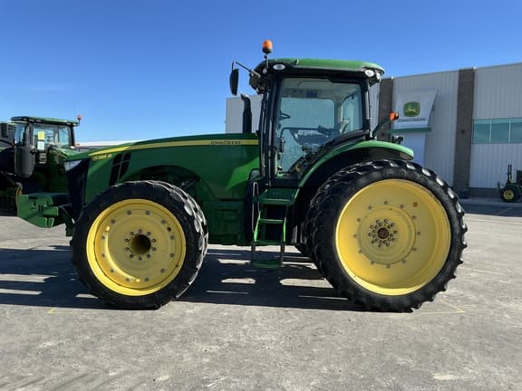 Image of John Deere 8285R equipment image 1