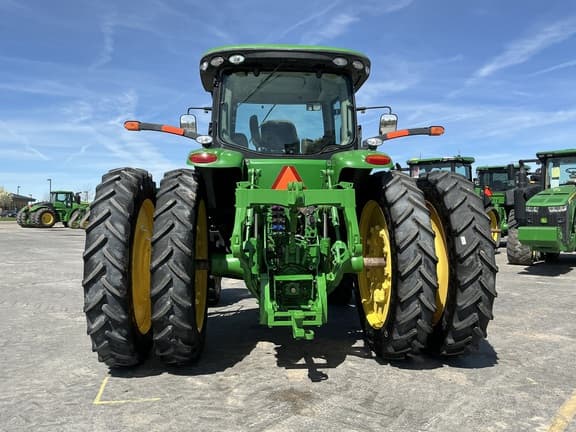 Image of John Deere 8285R equipment image 3