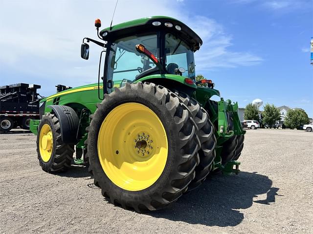 Image of John Deere 8285R equipment image 4